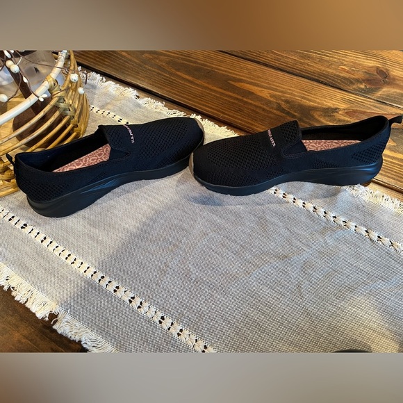 U.S. Polo Assn. size 10 women’s Black Slip-On Sneakers, comfort insoles, EUC - Picture 5 of 7